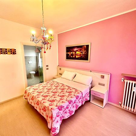 Ai Giardini Rooms -Vicino Ospedale Borgo Trento E Centro Storico Verona Exterior photo