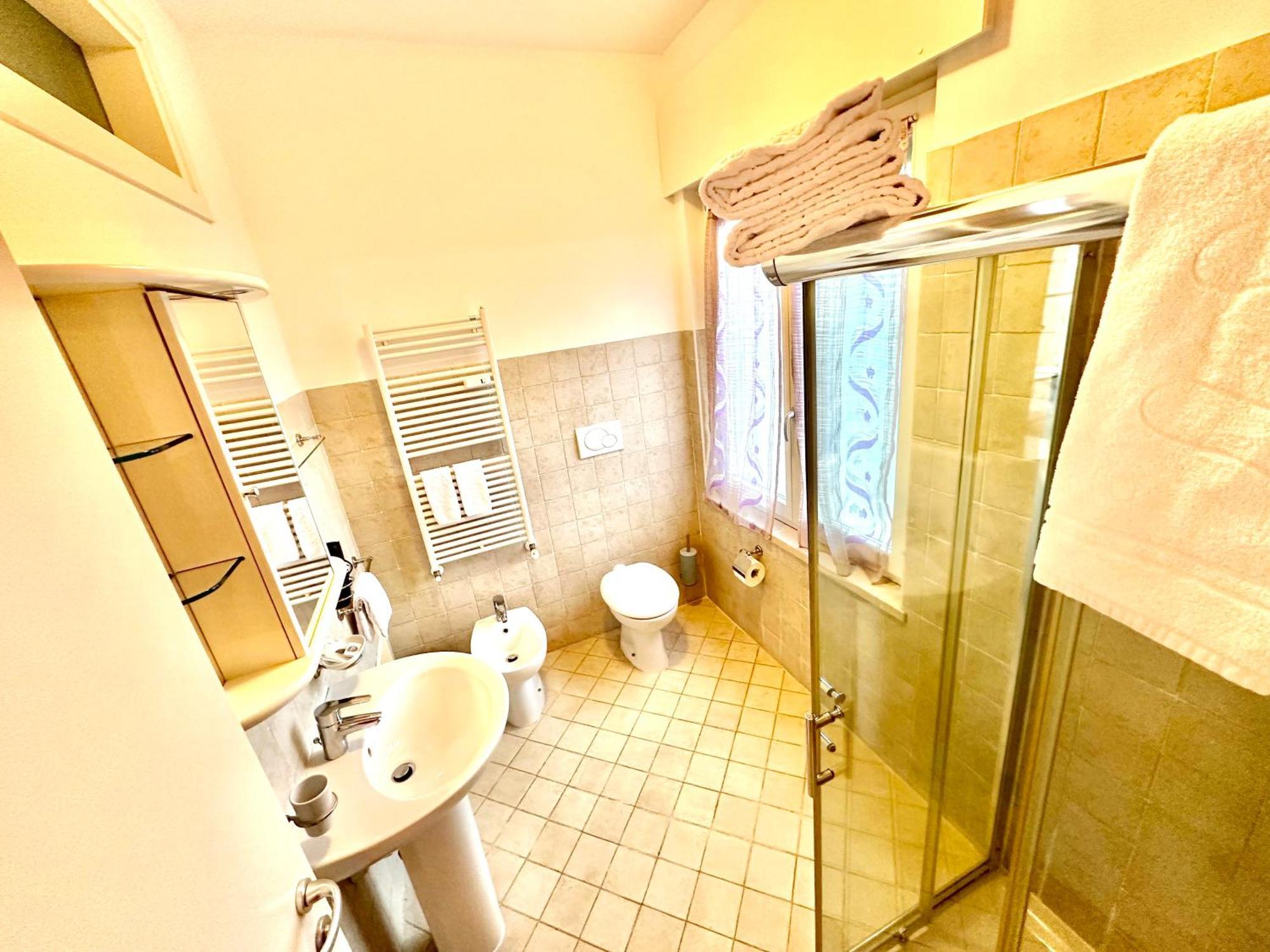 Ai Giardini Rooms -Vicino Ospedale Borgo Trento E Centro Storico Verona Exterior photo