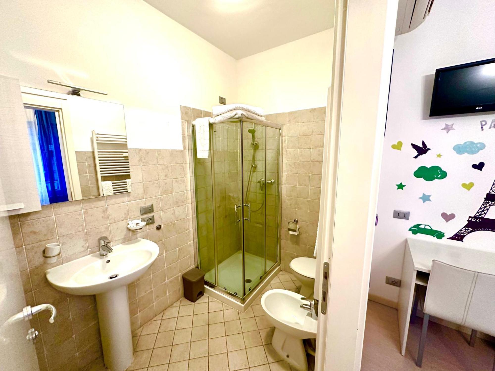 Ai Giardini Rooms -Vicino Ospedale Borgo Trento E Centro Storico Verona Exterior photo