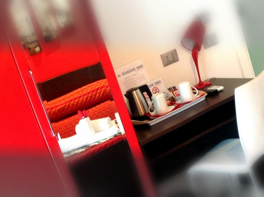 Ai Giardini Rooms -Vicino Ospedale Borgo Trento E Centro Storico Verona Room photo